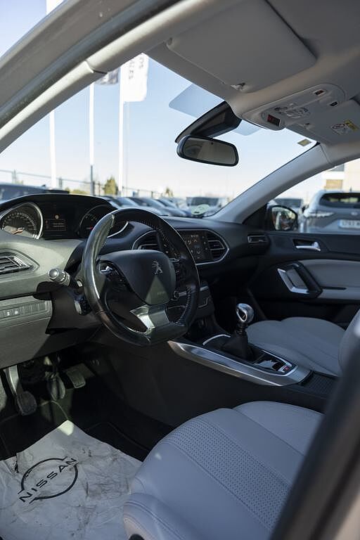 Peugeot 308 5P ALLURE 1.6 BLUEHDI 120 S&amp;S 308 5P ALLURE 1.6 BLUEHDI 120 S&amp;S