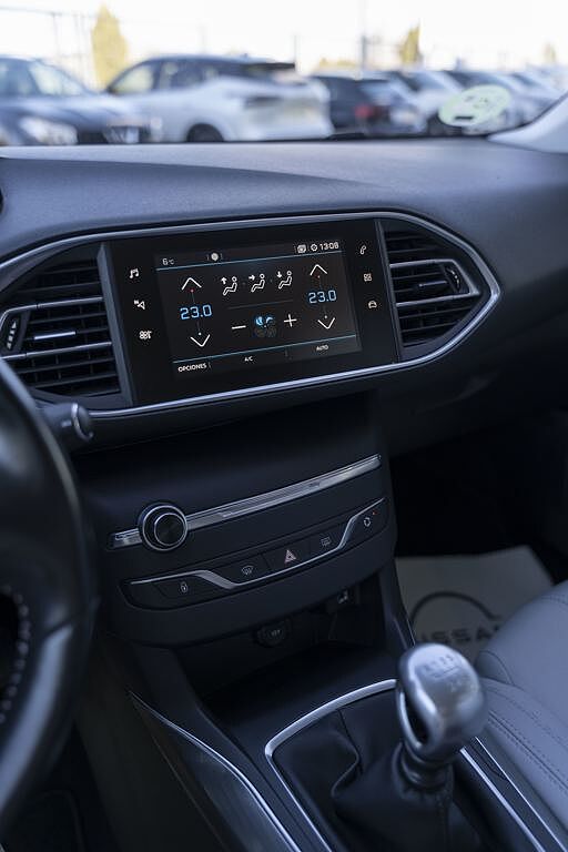 Peugeot 308 5P ALLURE 1.6 BLUEHDI 120 S&amp;S 308 5P ALLURE 1.6 BLUEHDI 120 S&amp;S