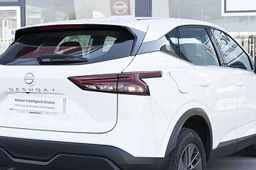 Nissan QASHQAI 1.3DIG-T 140CV ACENTA 2WD MT MHEV E6D-F QASHQAI 1.3DIG-T 140CV ACENTA 2WD MT MHEV E6D-F BLANCO SOLIDO