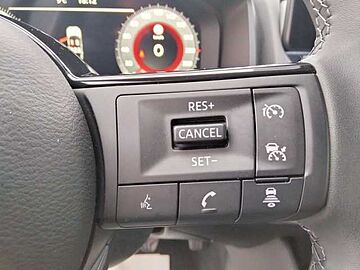 Nissan QASHQAI 1.3DIG-T 140CV N-CONNECTA 2WD MT MHEV E6D-F QASHQAI 1.3DIG-T 140CV N-CONNECTA 2WD MT MHEV E6D-F PLATA DIAMANTE